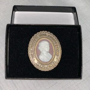 GIRL'S SCOUT Pin Collectible Juliette Gordon Low Cameo 100 Anniversary 1912-2012